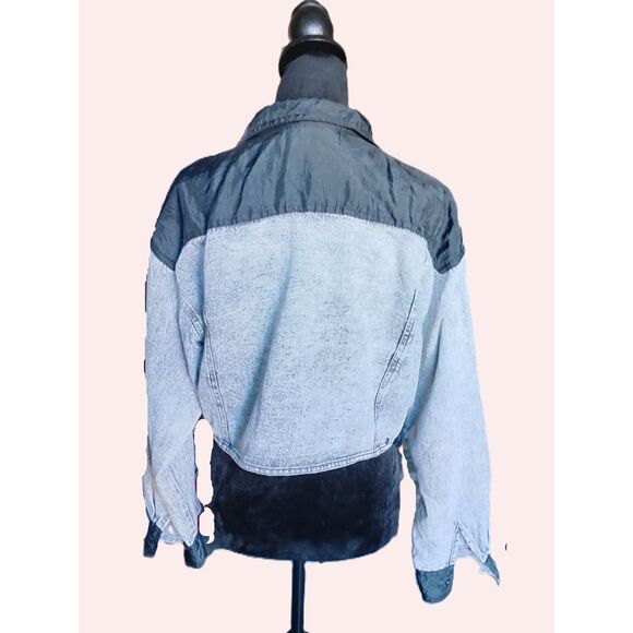 Traffic Women's Size Medium Cropped Black Jean Jacket, Vintage "80's" - Picture 2 of 7